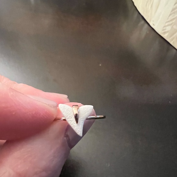 Pura Vida Shark Tooth Ring 🦈 - Picture 2 of 3